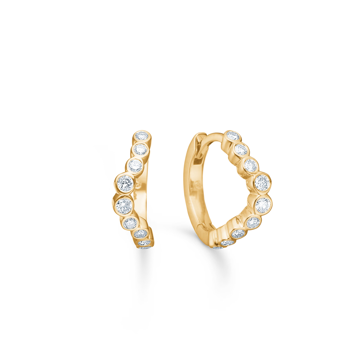 Mads Z Freya creoler i 14 kt. guld med 0,20 ct. diamanter 
