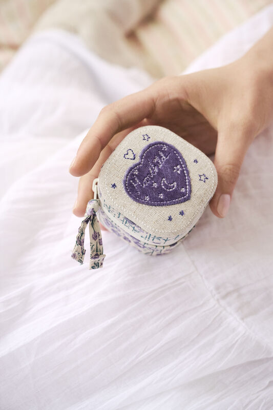 Moonesten Alice smycken Box Purple Heart