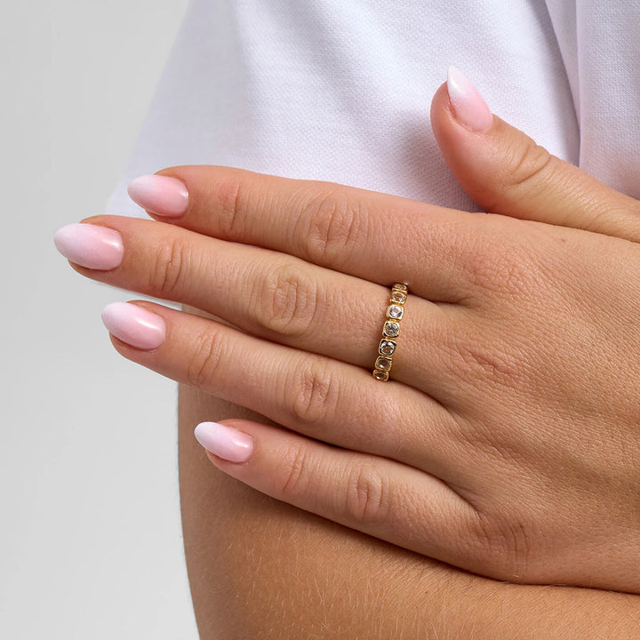 Studio Z Elera Small Ring – Förgylld ring med zirkonia 