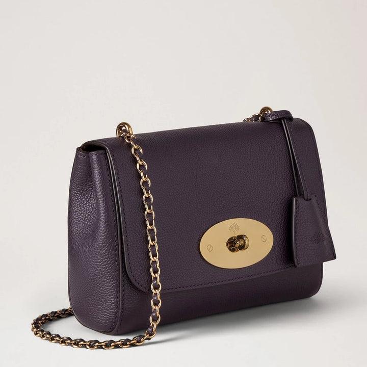Mulberry Lily Liten Klassisk Grain Deep Aubergine