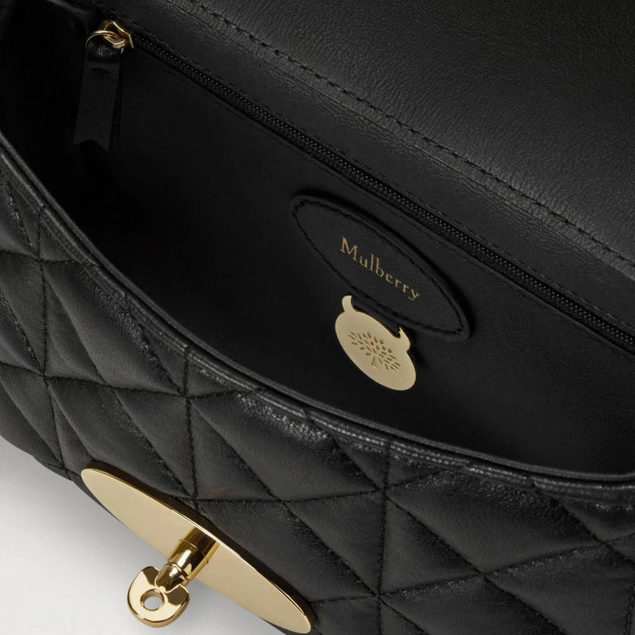 Mulberry Lily Svart Quiltning