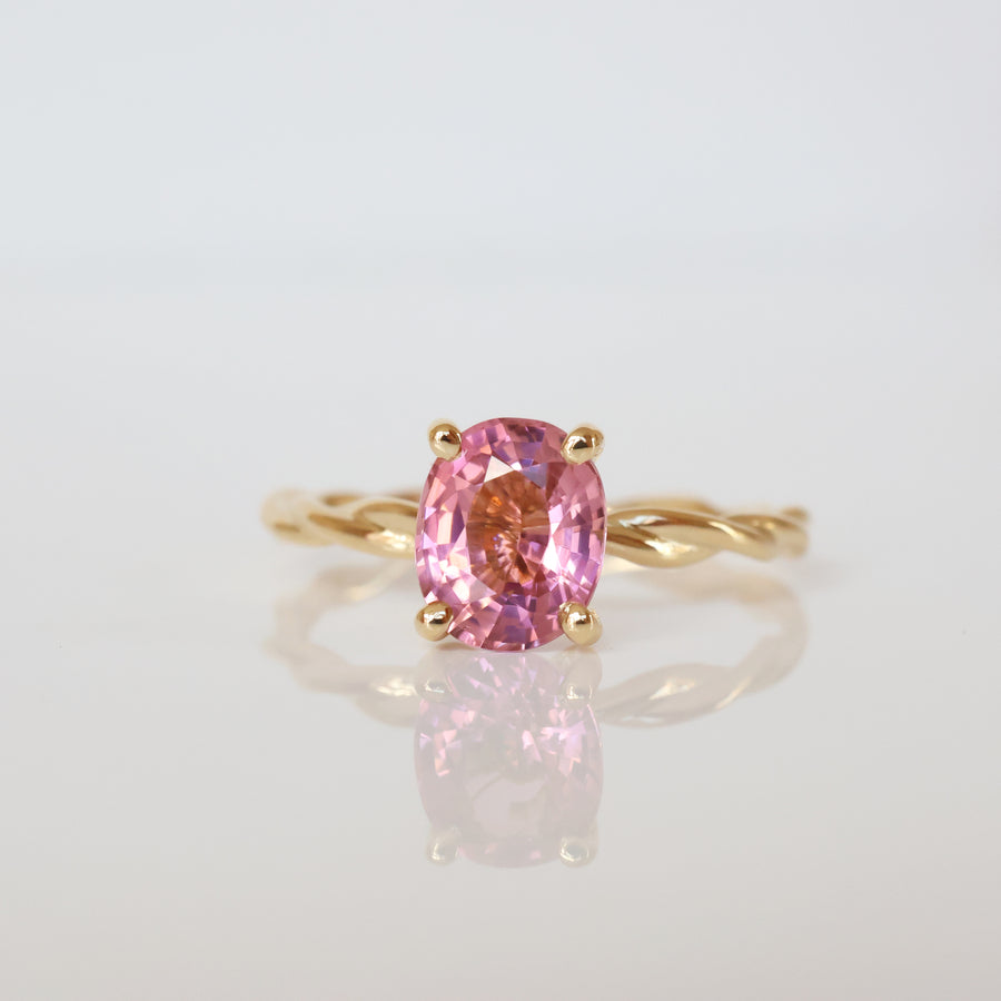 Anpé atelier yatura rosa ring 18kt guld anpassad