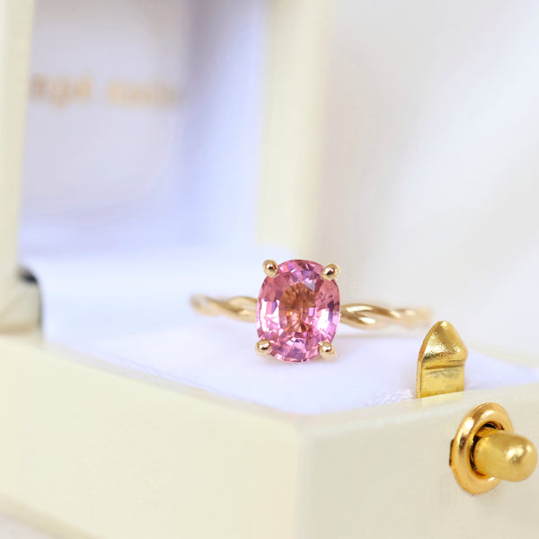 Anpé atelier yatura rosa ring 18kt guld anpassad