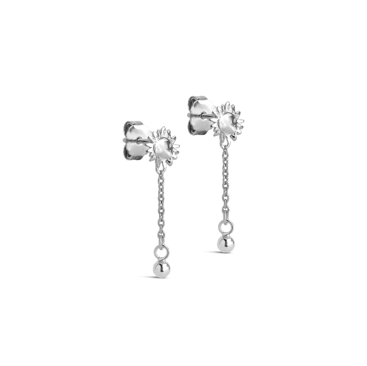 Enamel Sunshine Drop Örhängen i silver med solmotiv och hängkedja, enkel och elegant stil. Modell E423S-1