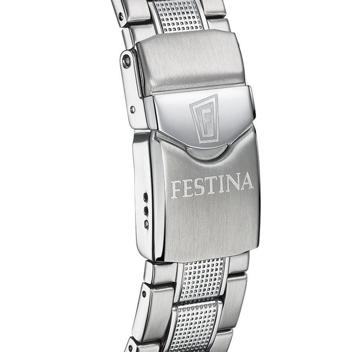 Festina herrklocka Diver F206692, detalj av silverfärgad stålkedja med logotyp. Modell F206692