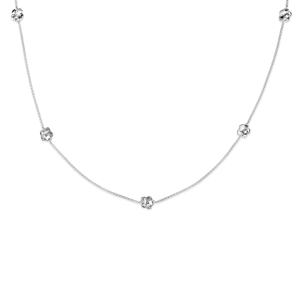 Flora Danica Förgätmigej Halsband Silver med små blomdetaljer på en tunn kedja. Modell 907-fmn-ne-s-1.