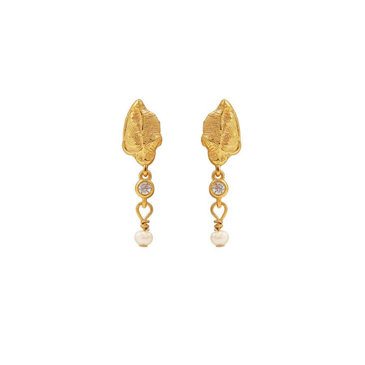 Hultquist Lorelei Petite Örhängen silverpläterade med bladform, klar sten och liten pärla. Modell S08481-S08481-1