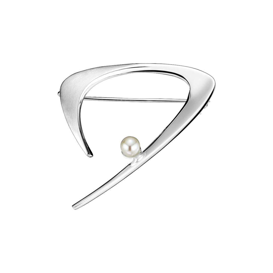 Lund Copenhagen silverbrosch med pärla, elegant triangulär design i blank silver med vit pärla. Modell 9041134-33-1