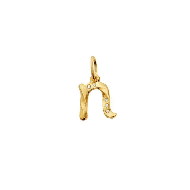 maanesten-alfabet-forgyldt-vedhaeng-bogstavsvedhaeng-a-z vist som et n-vedhæng i forgyldt look med små klare sten, Model 2771a-014-13