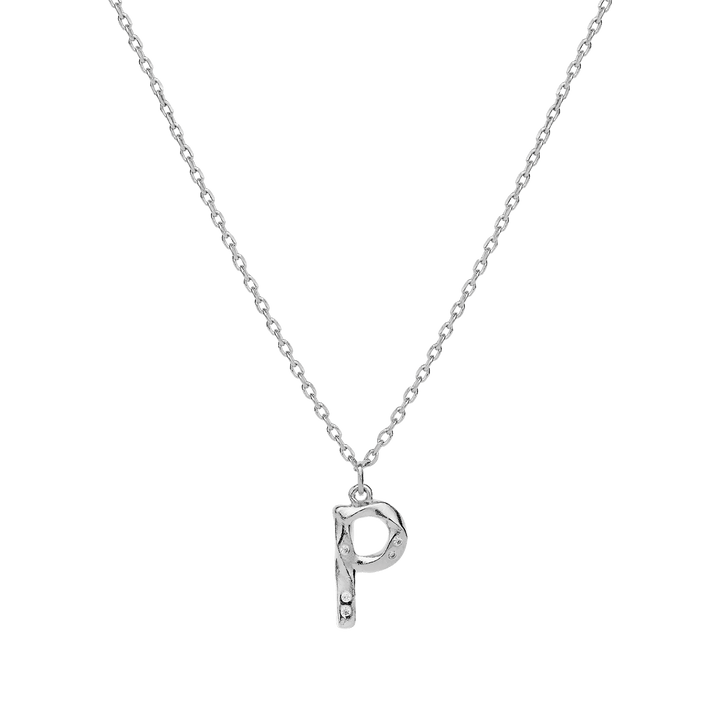 Maanesten Alphabet Letter Halskæde sølv med bogstav P vedhæng i organisk design. Model 2744c-016-17
