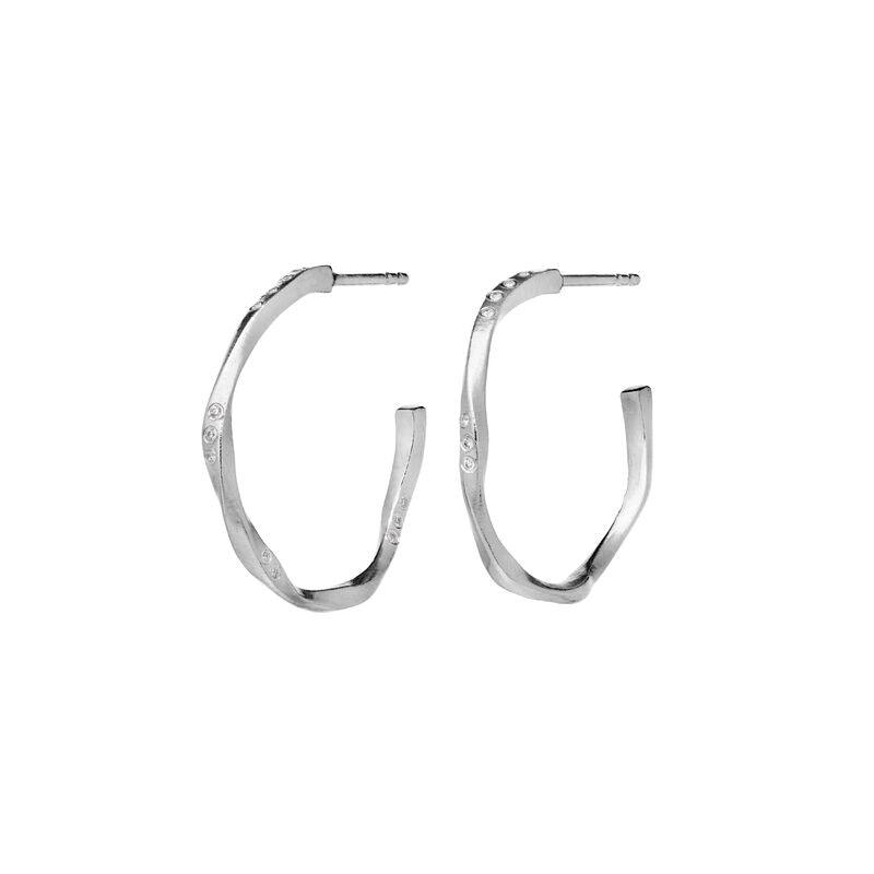 maanesten echo medium hoops 23mm i silver, modern organisk form i blank finish. Modell 9862c-9862c-1