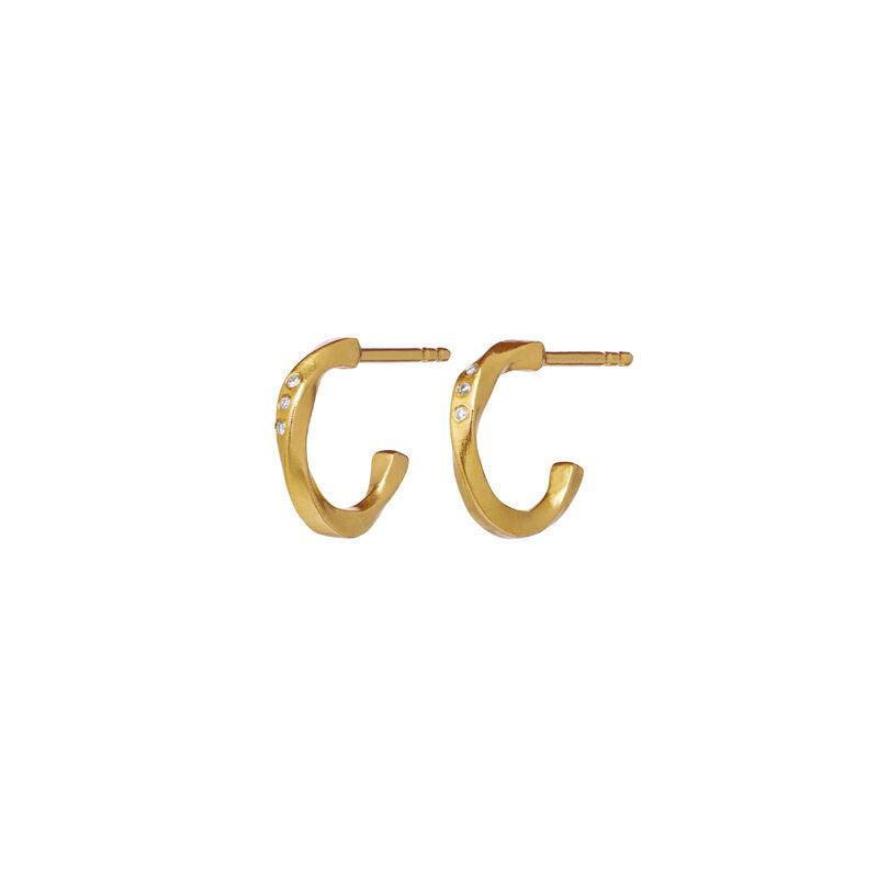 Maanesten Echo Petite Hoops 12mm guldpläterade, klassiska små örhängen i guldlook med diskreta klara stenar. Modell 9861a-9861a-1.