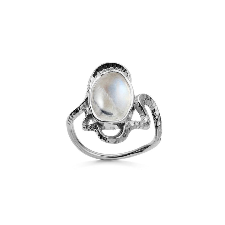 Moonstone Siren Silver Ring med organisk form och oval vit sten, modell 4731c-4731c-001.