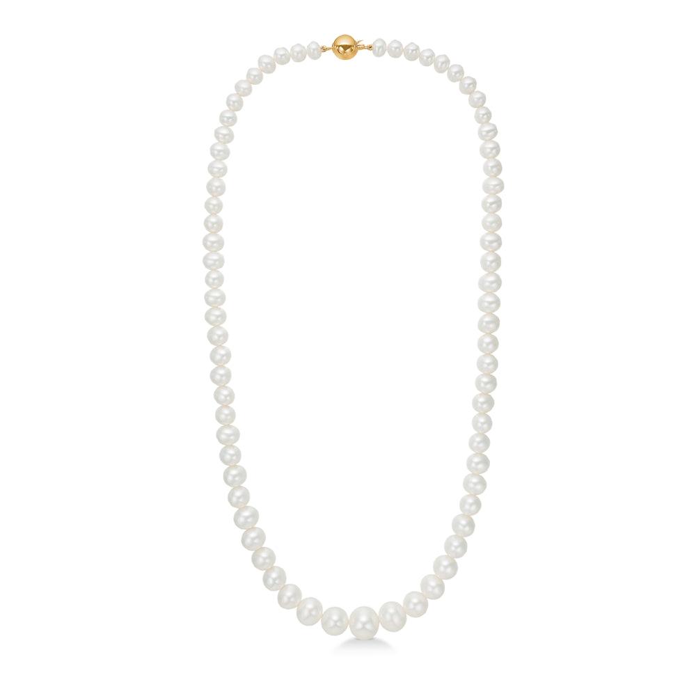 Mads Z 14kt Treasure pärlhalsband med vita runda pärlor och guldlås. Modell 1523006-1