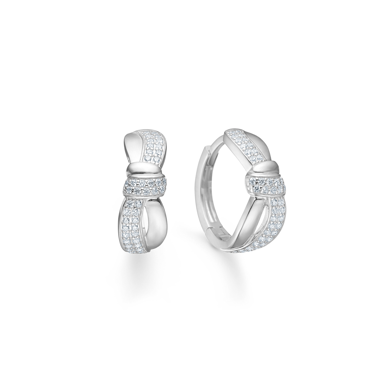 Mads Z Darcy Creole i silver med zirconia, eleganta creoler med blanka stenar och blank yta. Modell 3117019-1