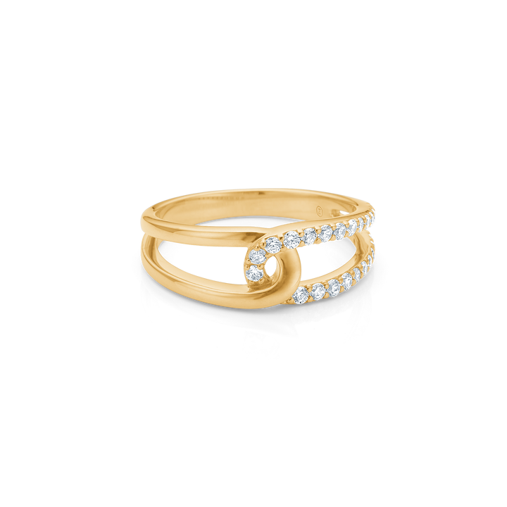 Mads Z Swoosh Ring i 8 karat guld med zirkoner, elegant öppen ring med stendetalj. Modell 3347025-001
