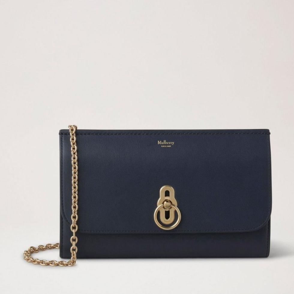 Mulberry Amberley Clutch Micro Classic Grain Night Sky med guldkedja och elegant lås, modell RL7909587U888