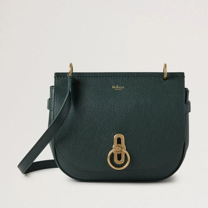 Mulberry Amberley Satchel Small Classic Grain Mulberry Grön visar en liten grön axelväska i läder med ett gyllene lås. Modell hh9799205q633
