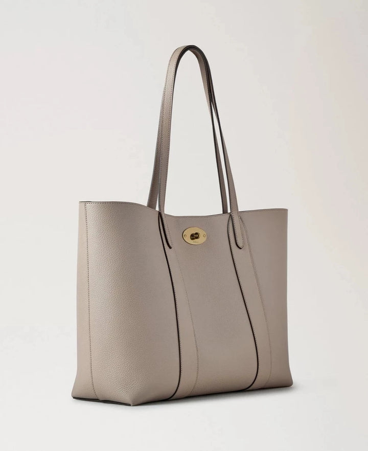 Mulberry Bayswater Tote Cashmere Taupe Small Classic Grain, taupefärgad läderväska med gyllene spänne, modell HH5727205F924