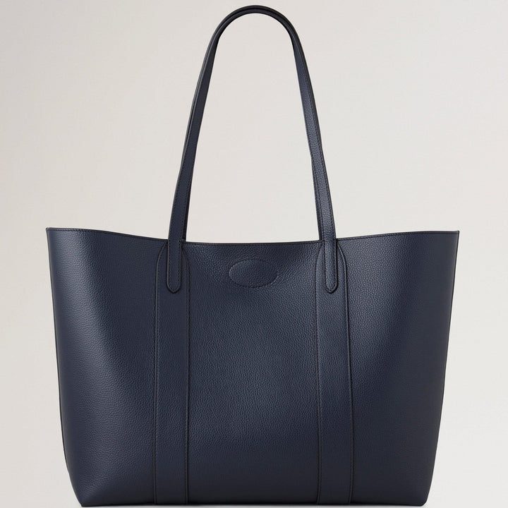 Mulberry Bayswater Tote Small Classic Grain Night Sky, blå läderväska med långa handtag. Modell HH5727205U888
