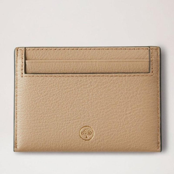 Mulberry Continental Credit Card Slip-lönn i ljust läder, synlig kortficka och detaljer. Modell RL7733657E631.