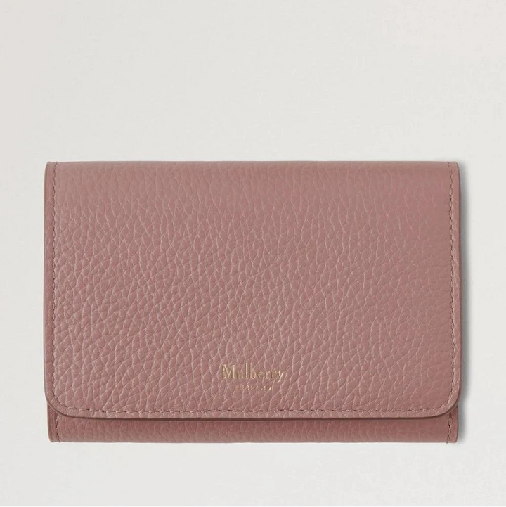 Mulberry Continental Trifold Wallet höstros i rosa läder, elegant frontdesign. Modell RL6824205J997