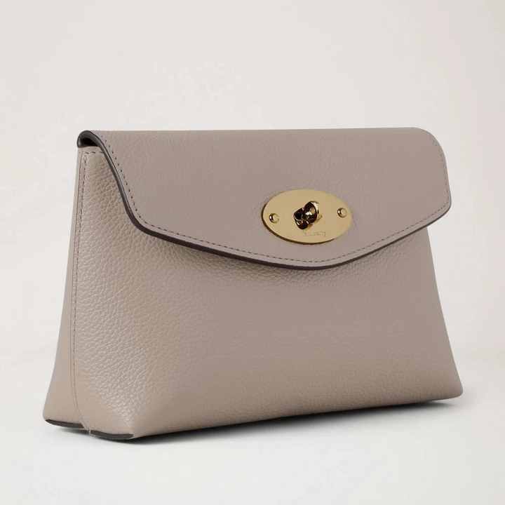 Mulberry Darley Kosmetisk påse Cashmere Taupe Small Classic Grain med gyllene spänne, modell RL5077205F924.