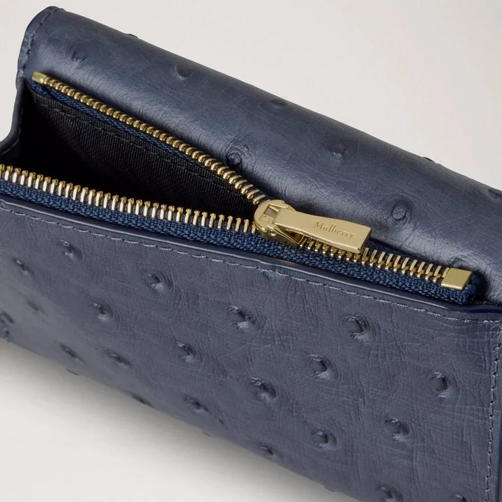 Mulberry Vikt Multicard Plånbok Struts Stormy Blue i präglat läder med dragkedja, modell RL8946738U918.