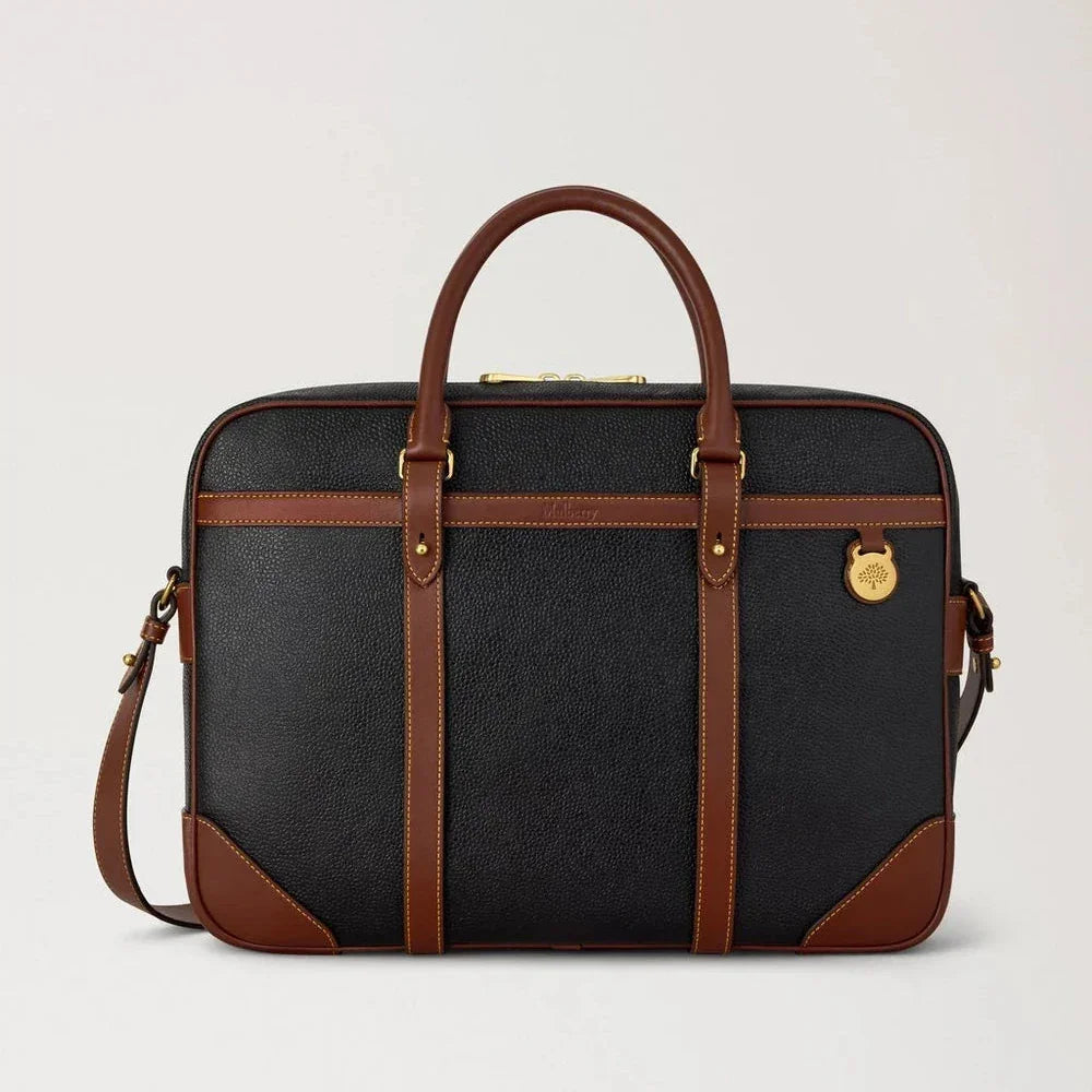 Mulberry Heritage Briefcase Black and Cognac Bio-Based Scotchgrain, elegant portfölj i svart med bruna läderdetaljer. Modell hb5130127a340.