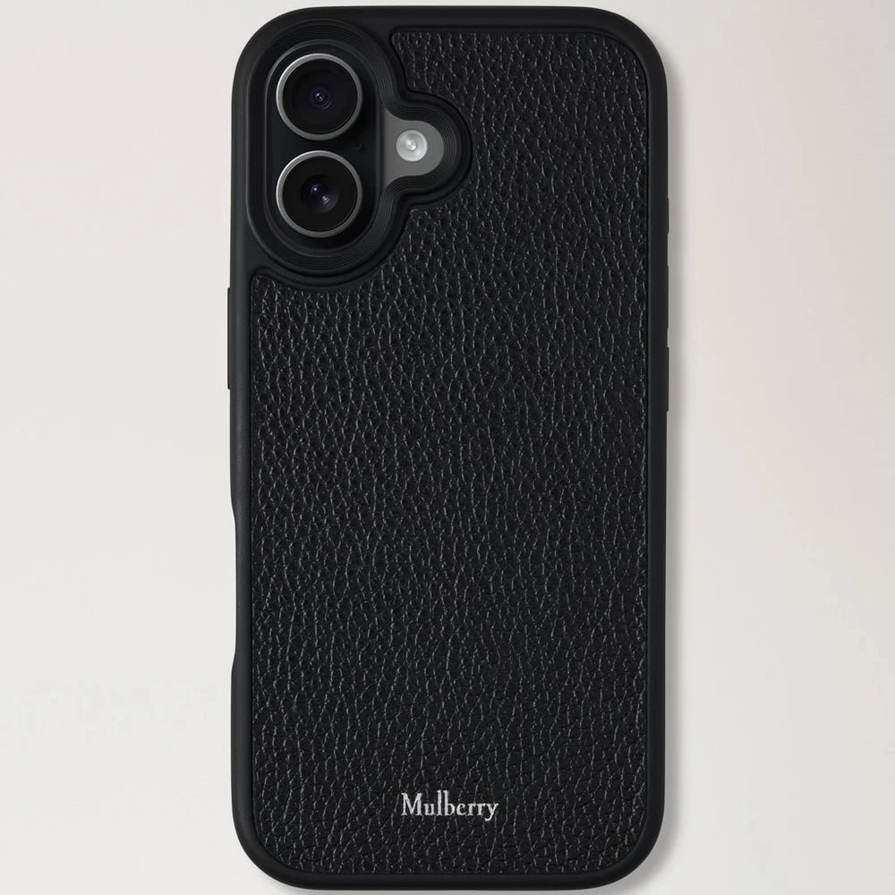 Mulberry iPhone 17 Fodral Small Classic Grain Black, elegant svart läderfodral sett från baksidan. Modell rl8910205a100