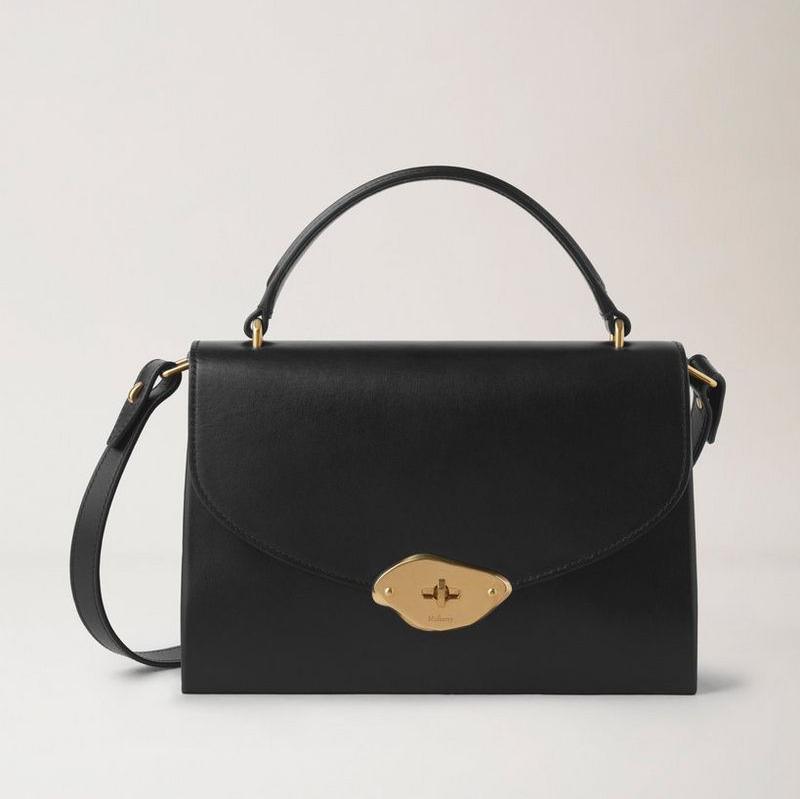 Mulberry Lana Top Handle Black High Gloss Leather, klassisk svart handväska i glansigt läder med gulddetaljer. Modell hh9267615a100.