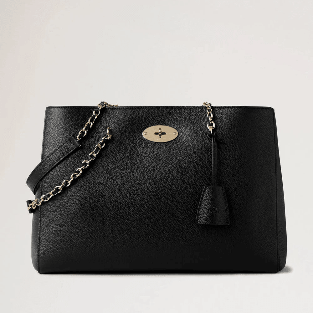 Mulberry Lily Chain Tote Small Classic Grain Black, elegant svart läderväska med guldfärgad kedjerem. Modell HH9576205A100