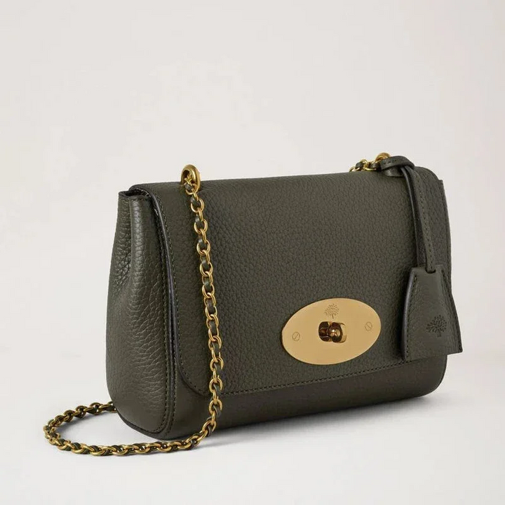 Mulberry Lily Heavy Grain Juniper Green axelväska i mörkgrönt läder med guldkedja, modell HH6950736Q749.
