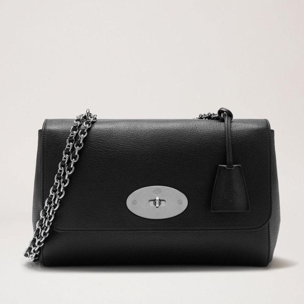Mulberry Medium Lily Glossy Goat Black Silver-tonad axelväska i svart läder med kedjerem, modell HH2557874A237