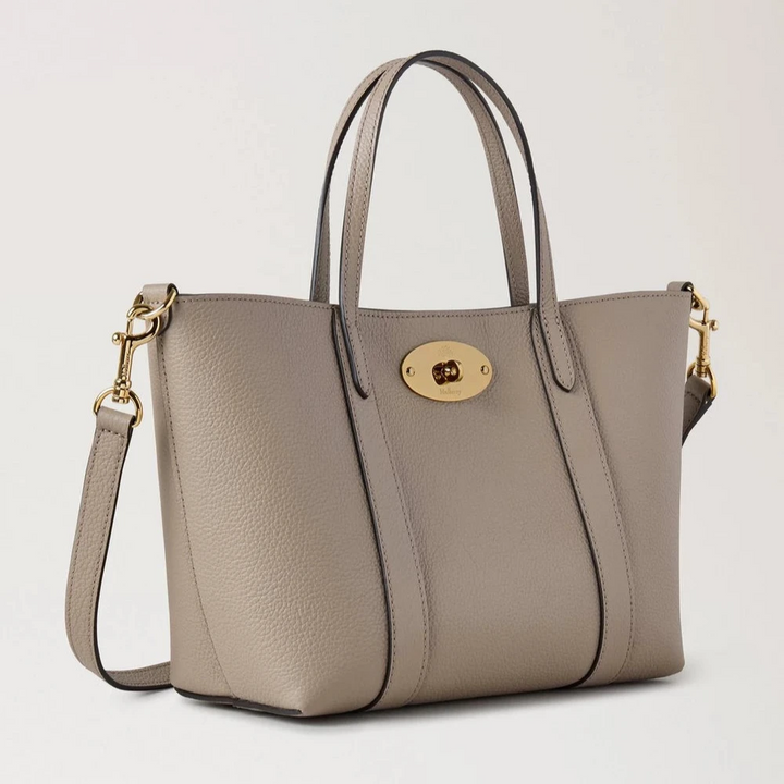 Mulberry Mini Bayswater Tote Small Classic Grain Cashmere Taupe i taupefärgat läder med guldspänne. Modell RL8875205F924