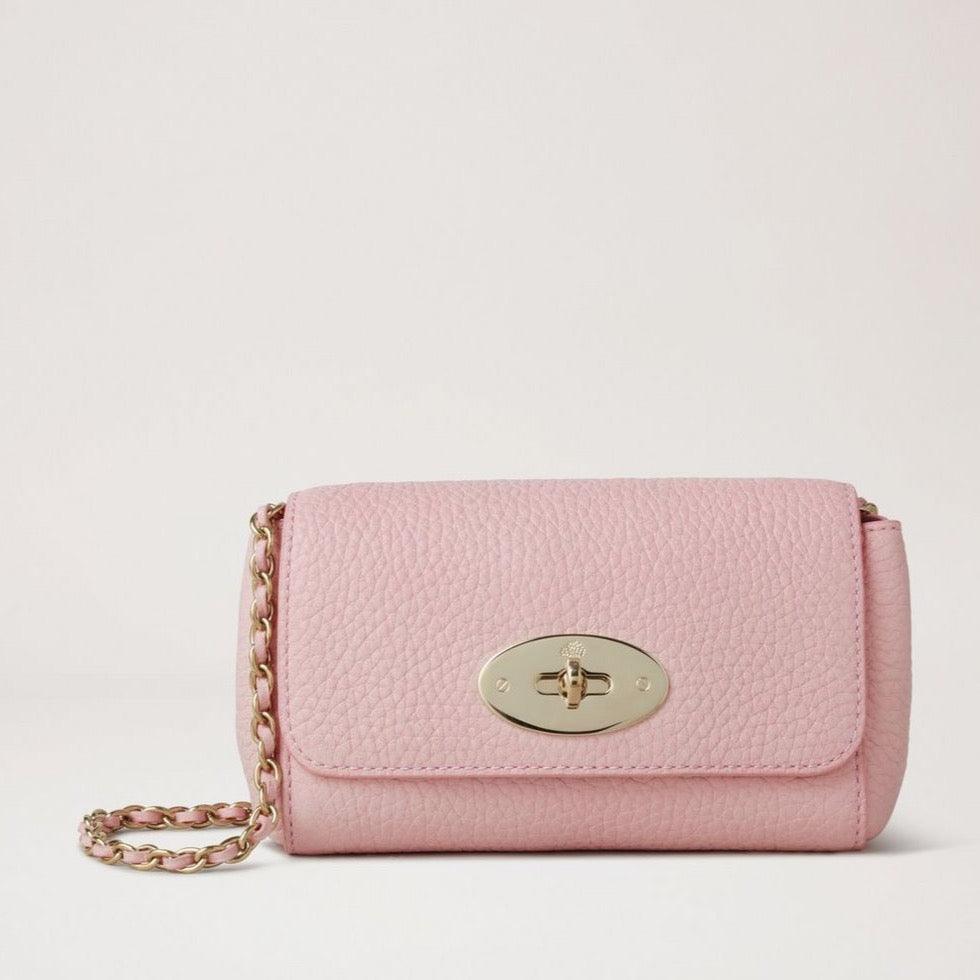 Mulberry Mini Lily Heavy Grain Powder Rose-väska i rosa läder med guldkedja. Modell RL7944736J999.
