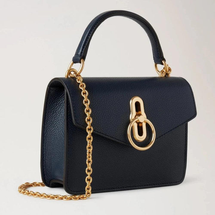Mulberry Liten Amberley Crossbody Night Sky Small Classic Grain, mörkblå läderväska med guldkedja och lås. Modell RL6509205U888