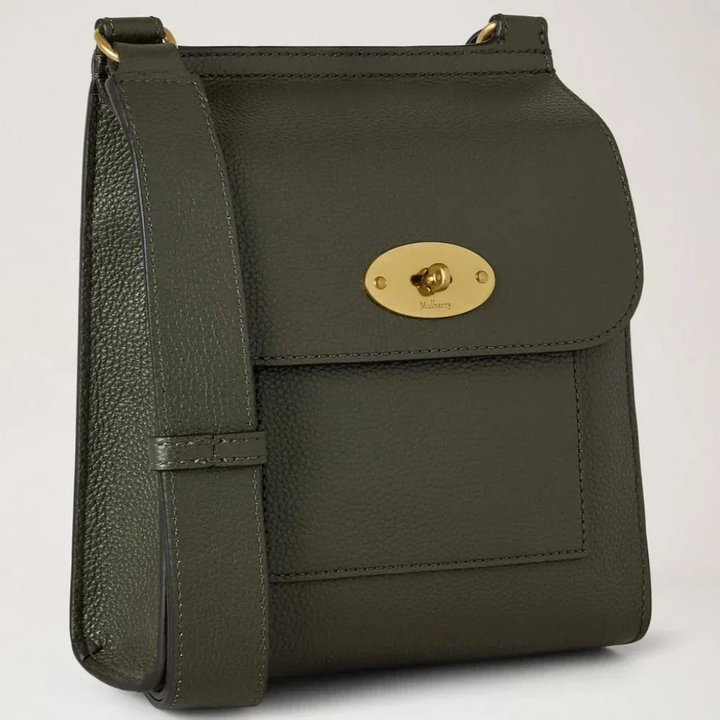 Mulberry Liten Antony i enbärsgrönt klassiskt narvigt läder med guldfärgat spänne, modell HH9365205Q749