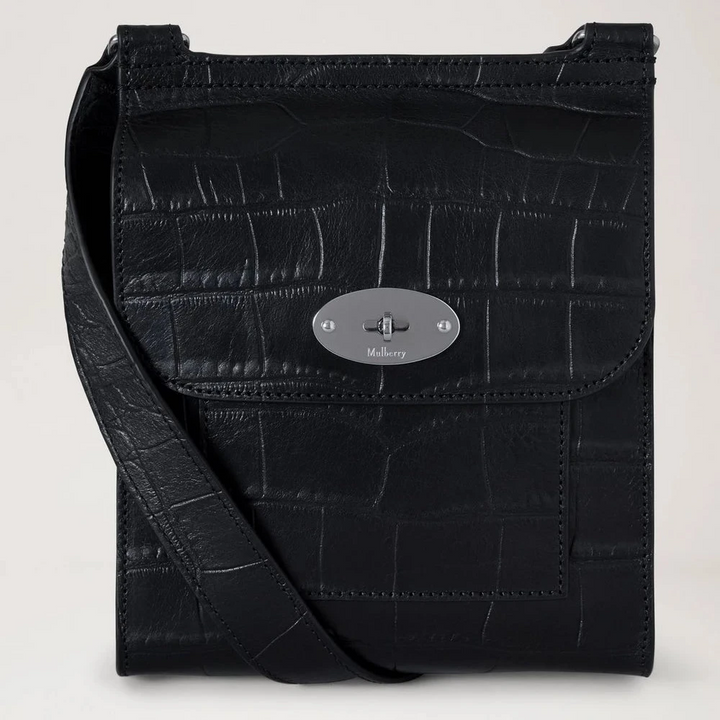 Mulberry Liten Antony NVT Krokodil i svart krokopräglat läder med silverdetaljer, modell HH9922741A100.