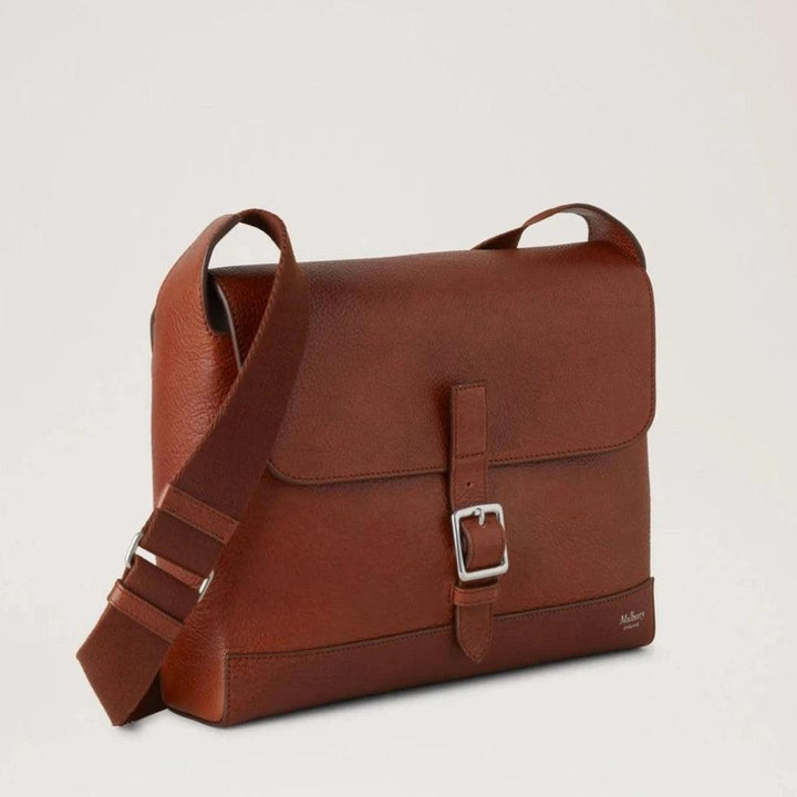 Mulberry Small Chiltern Crossbody Messenger Legacy NVT visar en brun läderväska med spänne och justerbar rem, modell HH9375275G110.