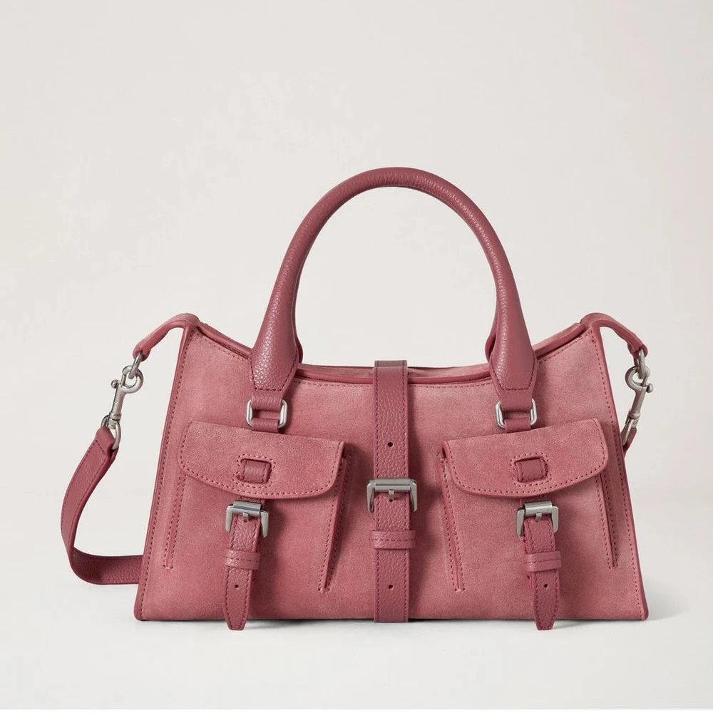 Mulberry Liten Roxanne Pink Scrumpy Mocka handväska med två framfickor och rem. Modell HH9979047J647.