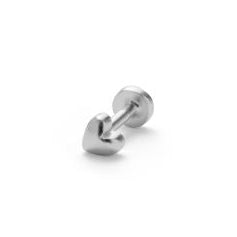 Pernille Corydon Adore Helix Piercing i silver, visad som ett litet hjärtformat smycke i enkel stil. Modell 833-S-1