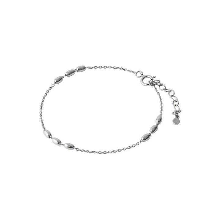 Pernille Corydon Caia armband i silver med ovala pärlor, justerbar kedja, modell B-730-S-1.