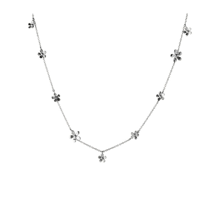 Pernille Corydon Poppy Halsband Silver med fina blomhängen på kedjan, modell N-364-S-1.