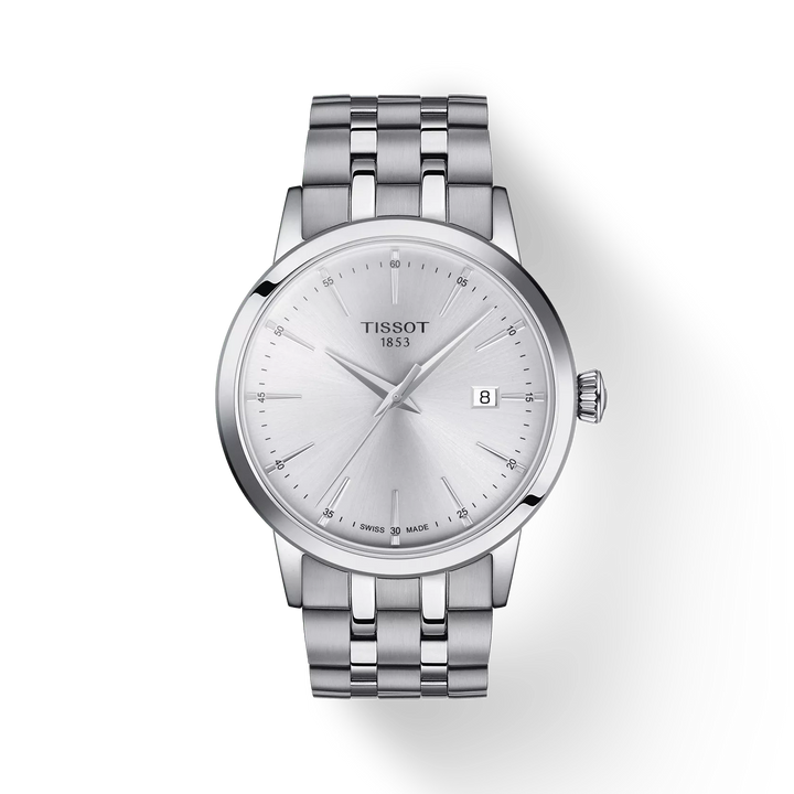 Tissot Classic Dream 42mm stålarmbandsur med silverurtavla och datumvisning. Modell T1294101103100