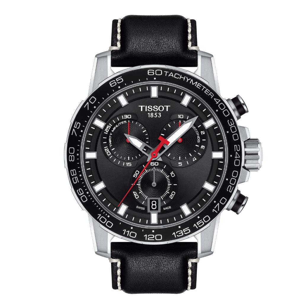 Tissot Supersport Chrono med svart urtavla, kronografdetaljer och svart läderrem. Modell T1256171605100
