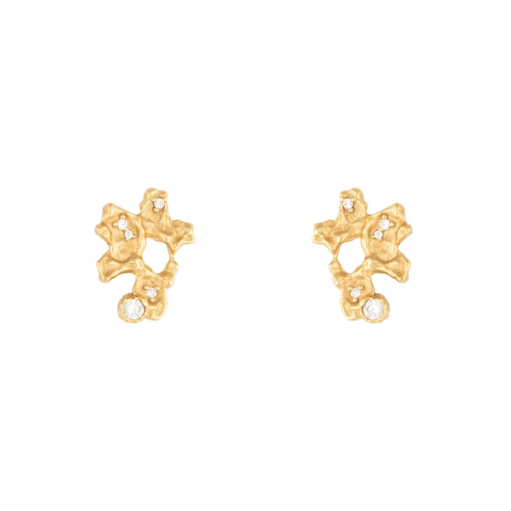 Vincent Ilium Örhängen Guldpläterade med vita kristaller, organiska former i guldlook med klara stenar. Modell VJ241-UEG-2