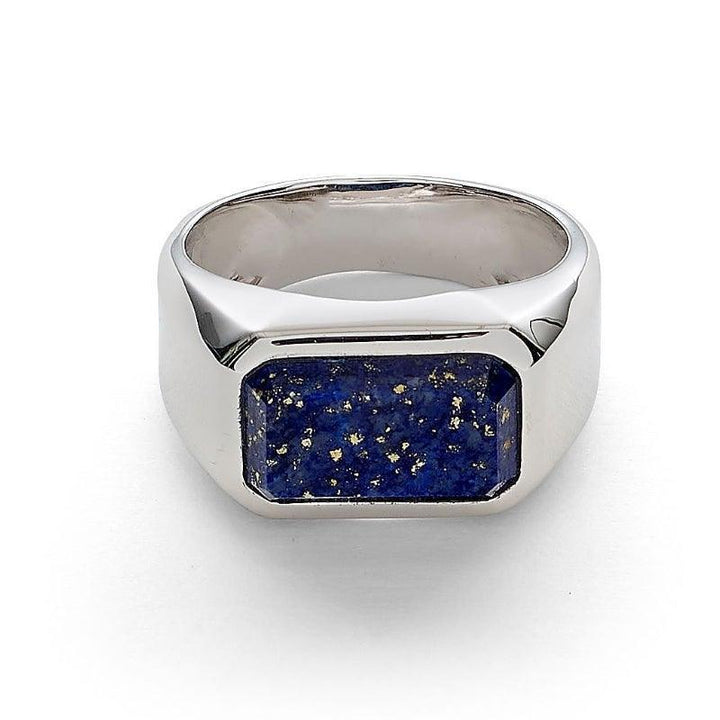 Alexander Lynggaard Ring Hope Signet Lapis Facet visar en silverring med blå lapissten, modell H70021-002-1.