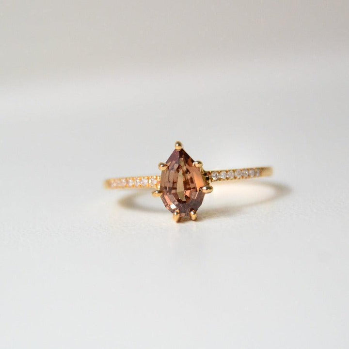 Anpé Atelier Customized Ring Med Brun Safir - Ringe - 27-BrunSafir-001