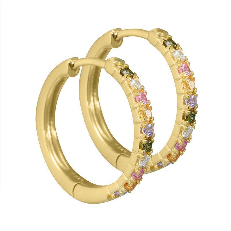 Aqua Dulce Elina Creole i guldpläterat silver med färgade zirkoner, elegant närbild. Modell 3829-3829-1